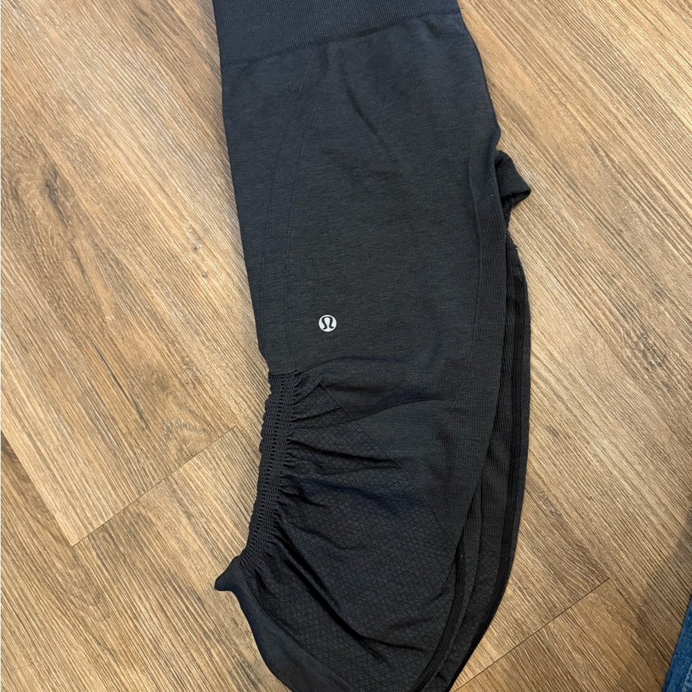 Size 8 Lululemon In the Flow Crop